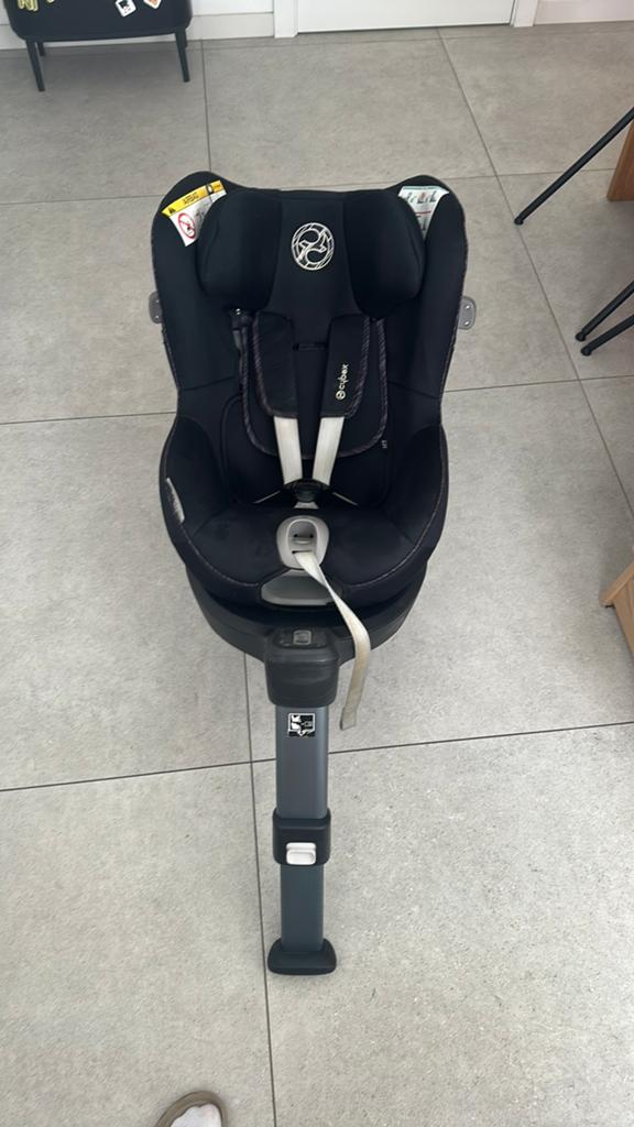 Siège auto Cybex avec base ISOFIX intégrée, Enfants & Bébés, Sièges auto, Comme neuf, Isofix, Enlèvement