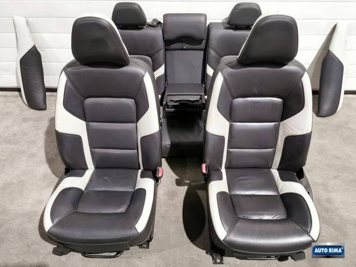 Kit revêtement (complet) d'un Volvo V70, -, 3 mois de garantie, -, -
