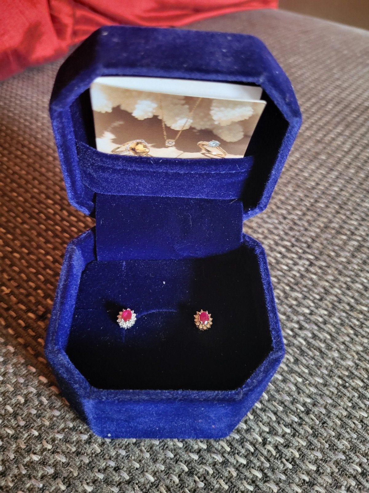 Diamanta Puces Étoile – Or blanc 9K – Rubis & 12 diamants, Enlèvement ou Envoi, Or, Avec pierre précieuse, Blanc