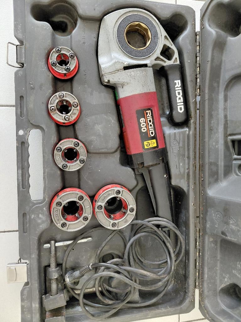 Kit de coupe de fil électrique professionnel RIDGID 600