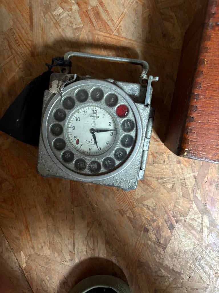 Vintage junior duivenrace klok, Ophalen