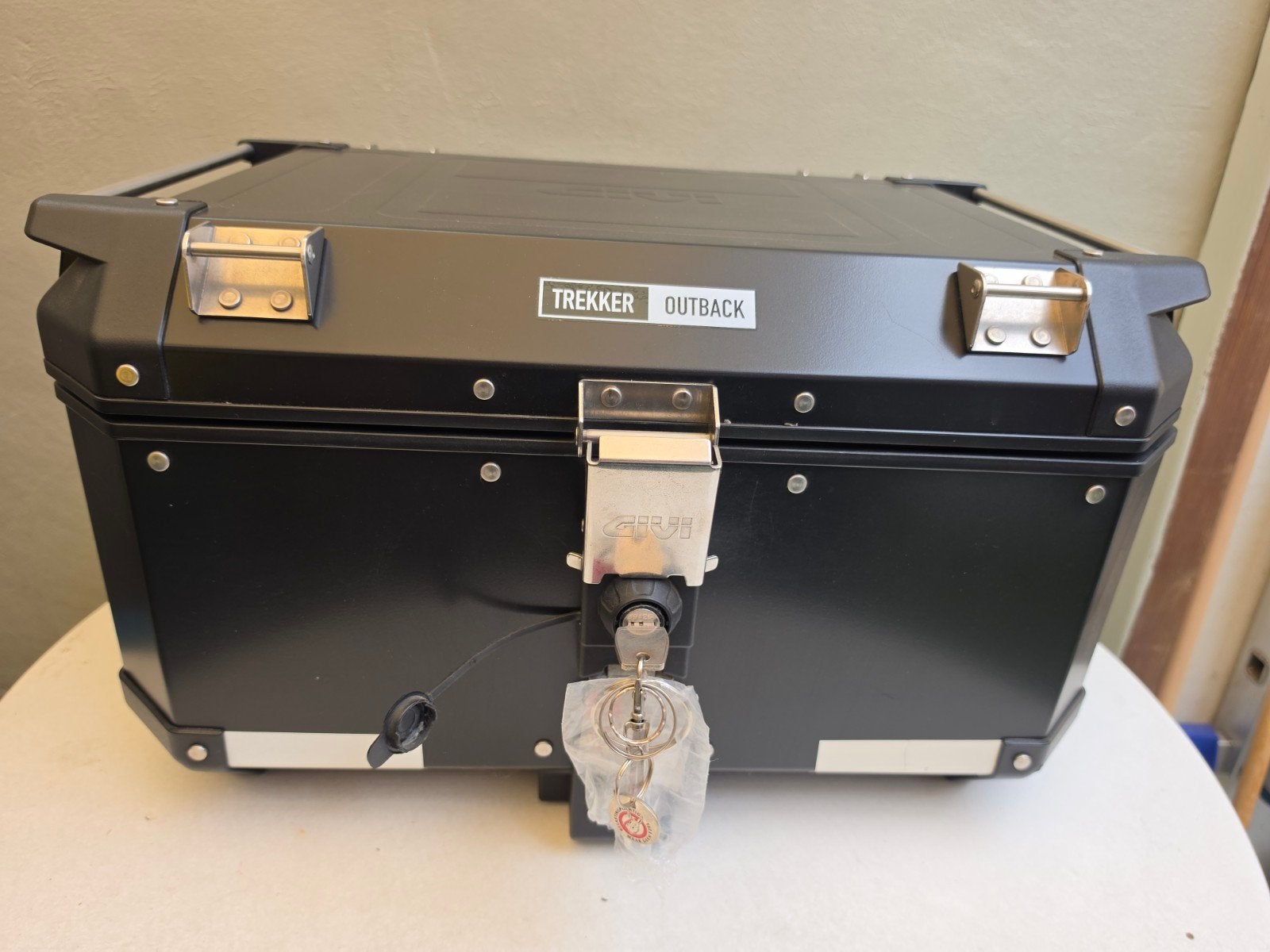 GIVI topkoffer 58 liter met beugel, Motoren, Ophalen, Gebruikt