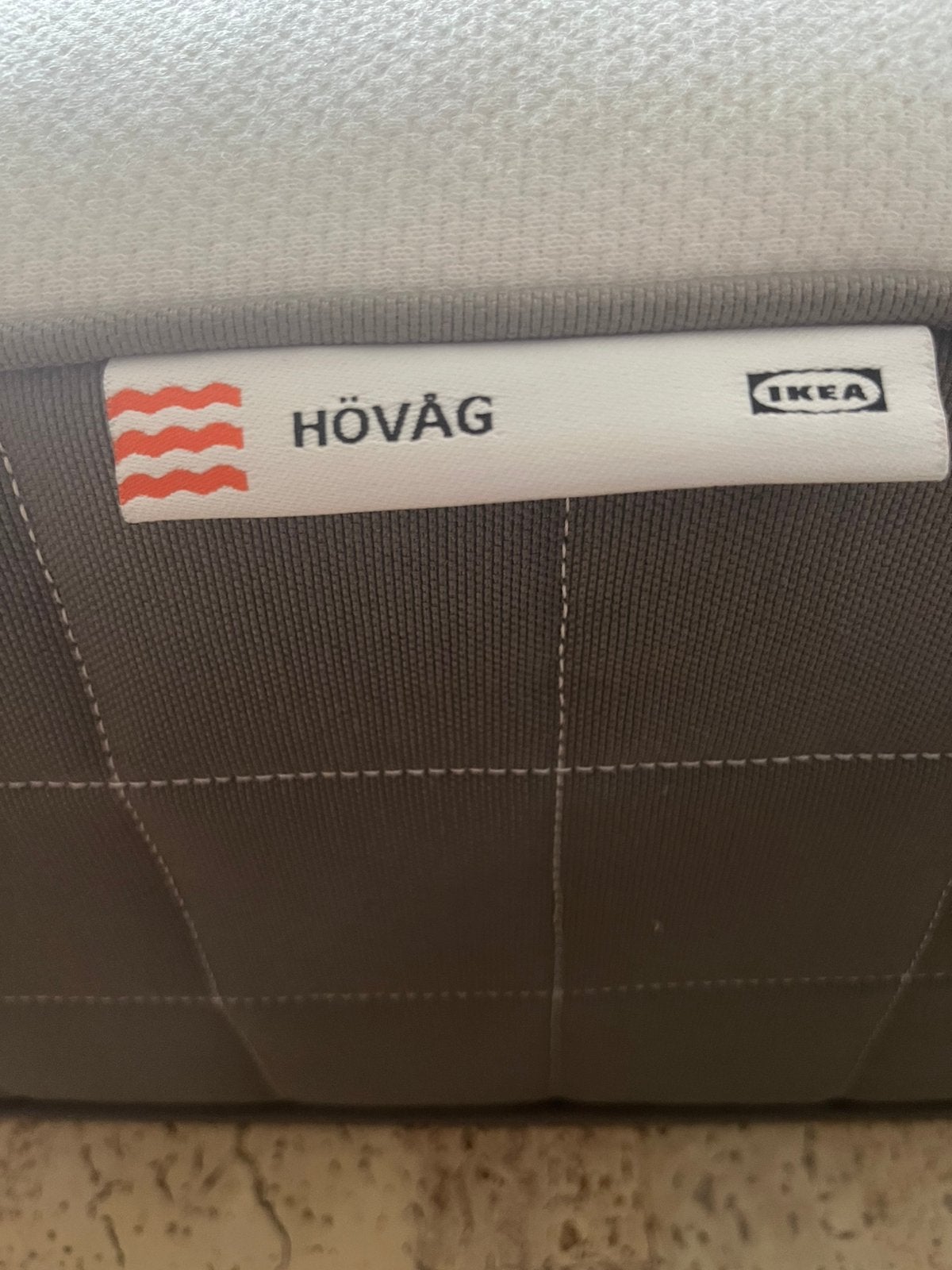 Matras Ikea Hovag 140cm breedte, Huis en Inrichting, Slaapkamer | Matrassen en Bedbodems, Ophalen, 140 cm, Zo goed als nieuw, Twijfelaar