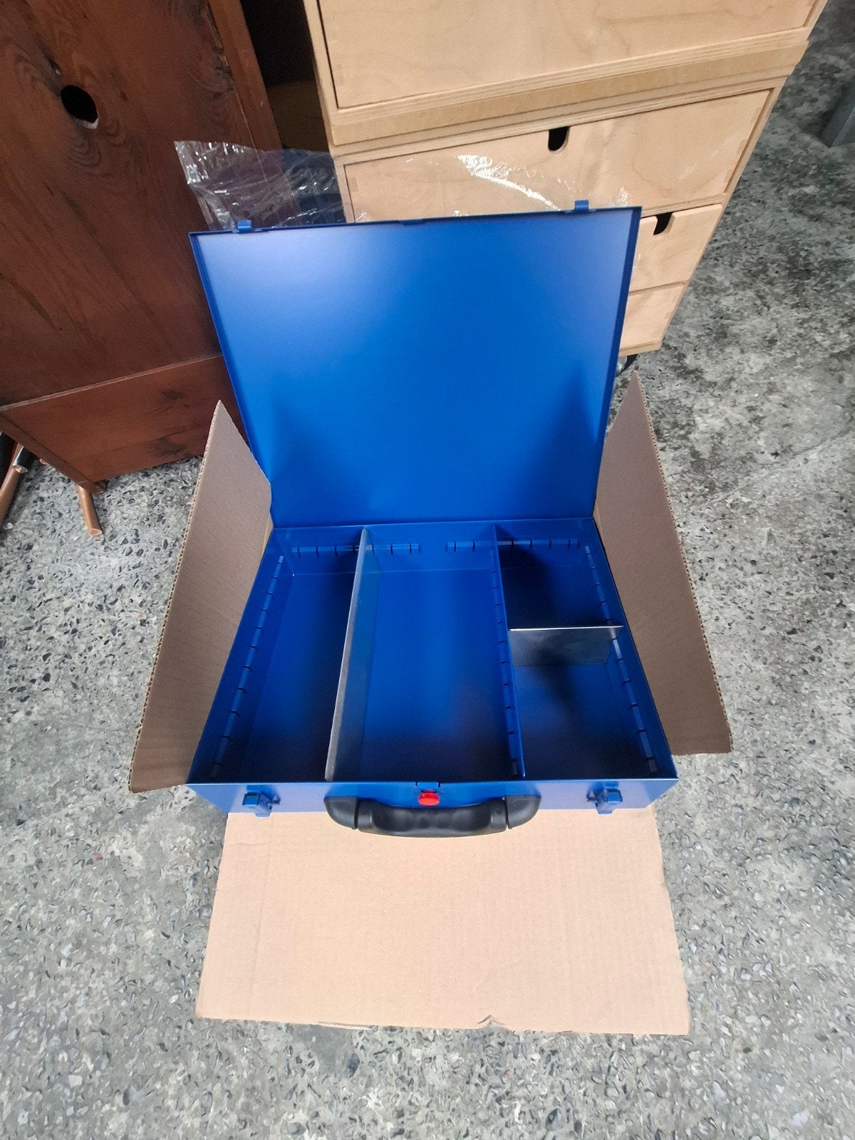 metalen koffers, Ophalen