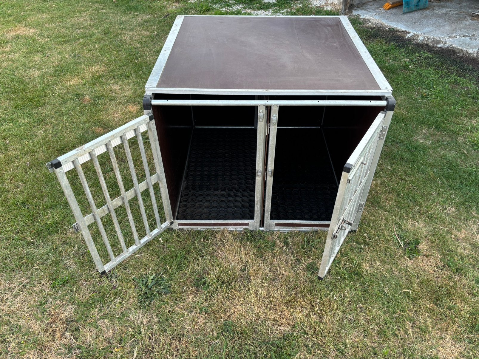 Honden bench, Dieren en Toebehoren, Ophalen, Zo goed als nieuw