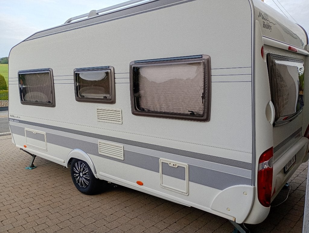 Caravane, Caravanes & Camping, Caravanes, Particulier, jusqu'à 4, 1000 - 1250 kg, Banquette en rond, Hobby, Grand lit, Coin salon convertible