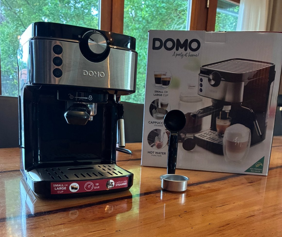 Espressomachine met stoom- en heetwaterfunctie, Elektronische apparatuur, Koffiezetapparaten, Espresso apparaat, Nieuw, Gemalen koffie