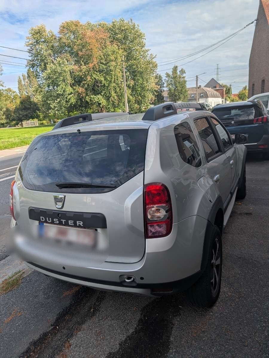 Dacia Duster 2017 Diesel 106 000KM, Auto's, Leder en Stof, Dakrails, 5 deurs, Particulier