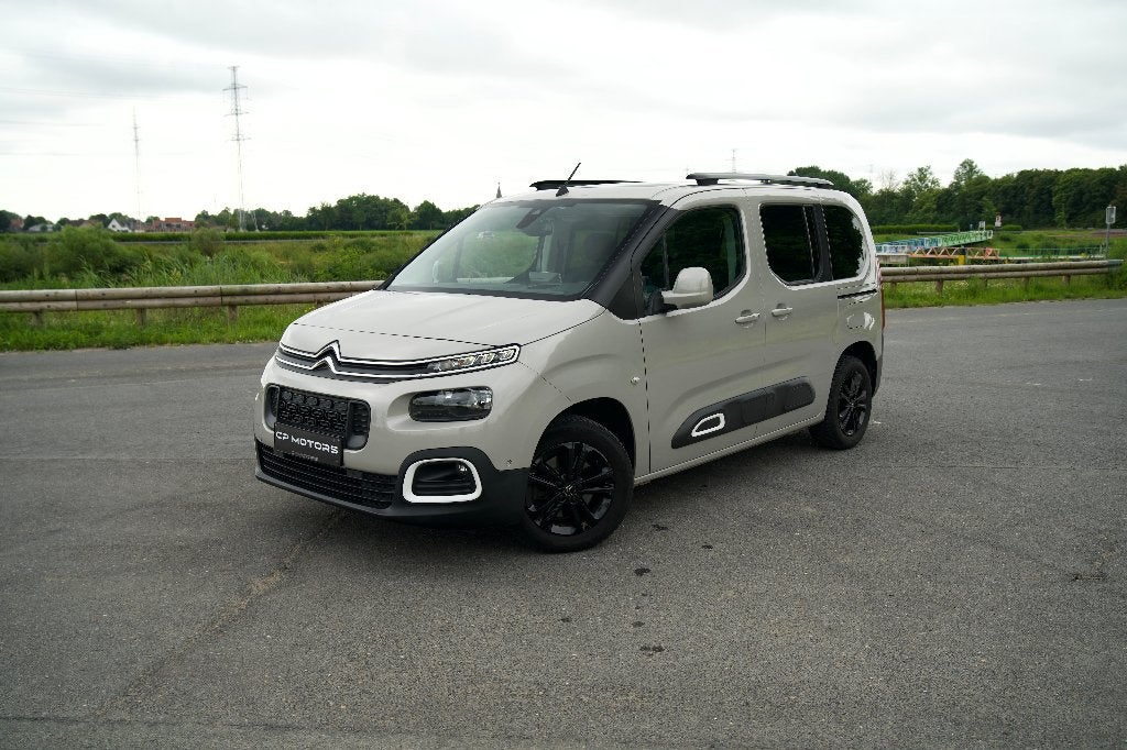 CITROEN BERLINGO | XTR EDITIE | AUTOMAAT | PANO | TREKHAAK, Auto's, Monovolume, Euro 6, 1199 cc, Leder en Stof