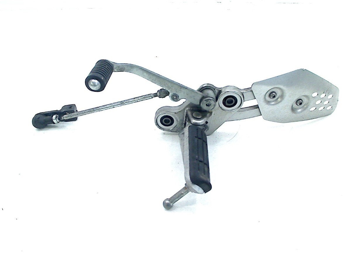 SCHETSPLAAT LINKS VOOR MT 07 2014-2015 (MT07 MT-07 FZ-07), Dhr. S. di Majo, Gebruikt, Info@cama-motorparts.nl, P.J. Troelstraweg 8 8
3144 CX  MAASSLUIS, NL