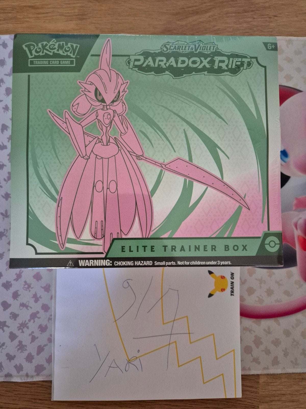 Paradox rift elite trainer box, Hobby & Loisirs créatifs, Scrapbooking, Enlèvement ou Envoi, Neuf