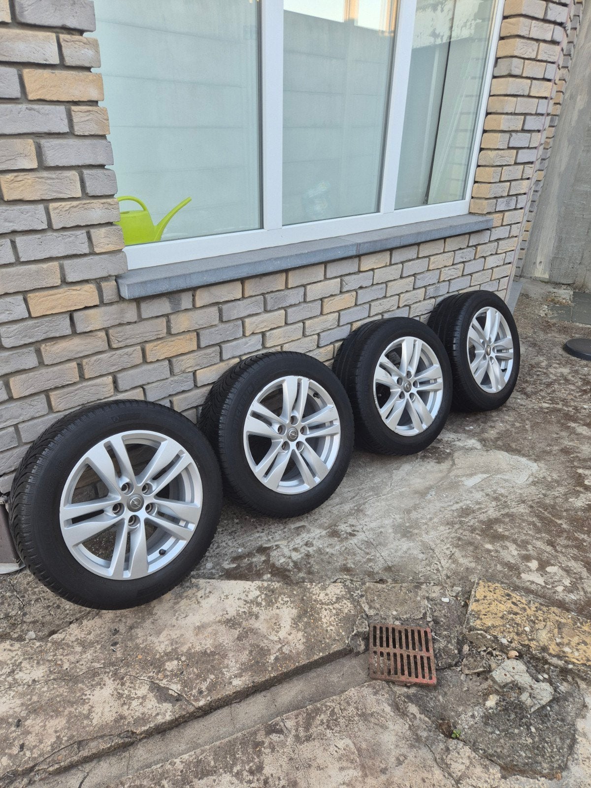 Opel Astra  Banden en Velgen, Auto-onderdelen, Banden en Velgen, Ophalen, Band(en)