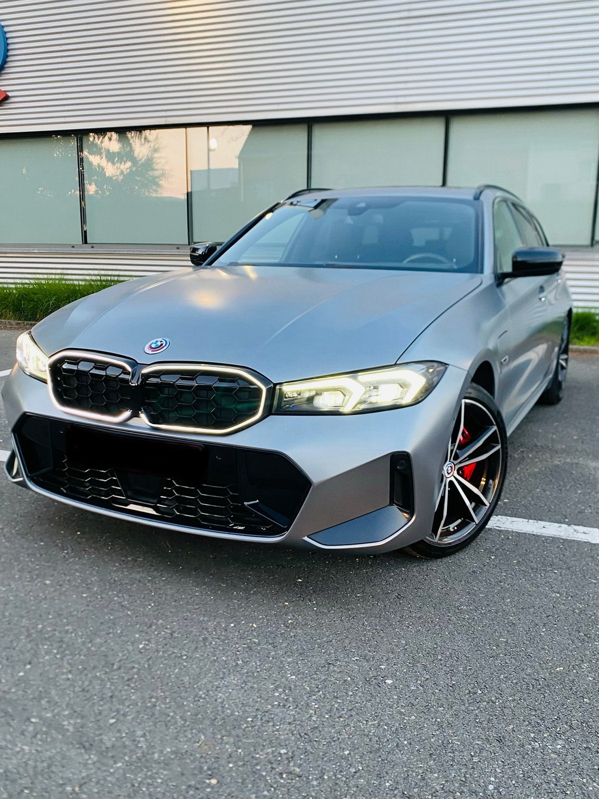 BMW 330 e X-DRIVE M-SPORT PANO/CURVED-DISPLAY “MODEL2023”, Achat, Noir, 5 portes, Automatique