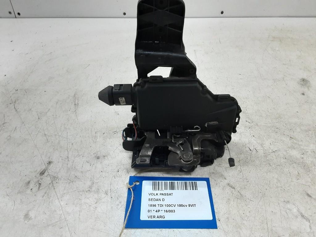 SERRURE DE PORTE ARRIÈRE GAUCHE Volkswagen Passat (3B3), Arrière, Volkswagen, Mevr. I. Hauben, Utilisé