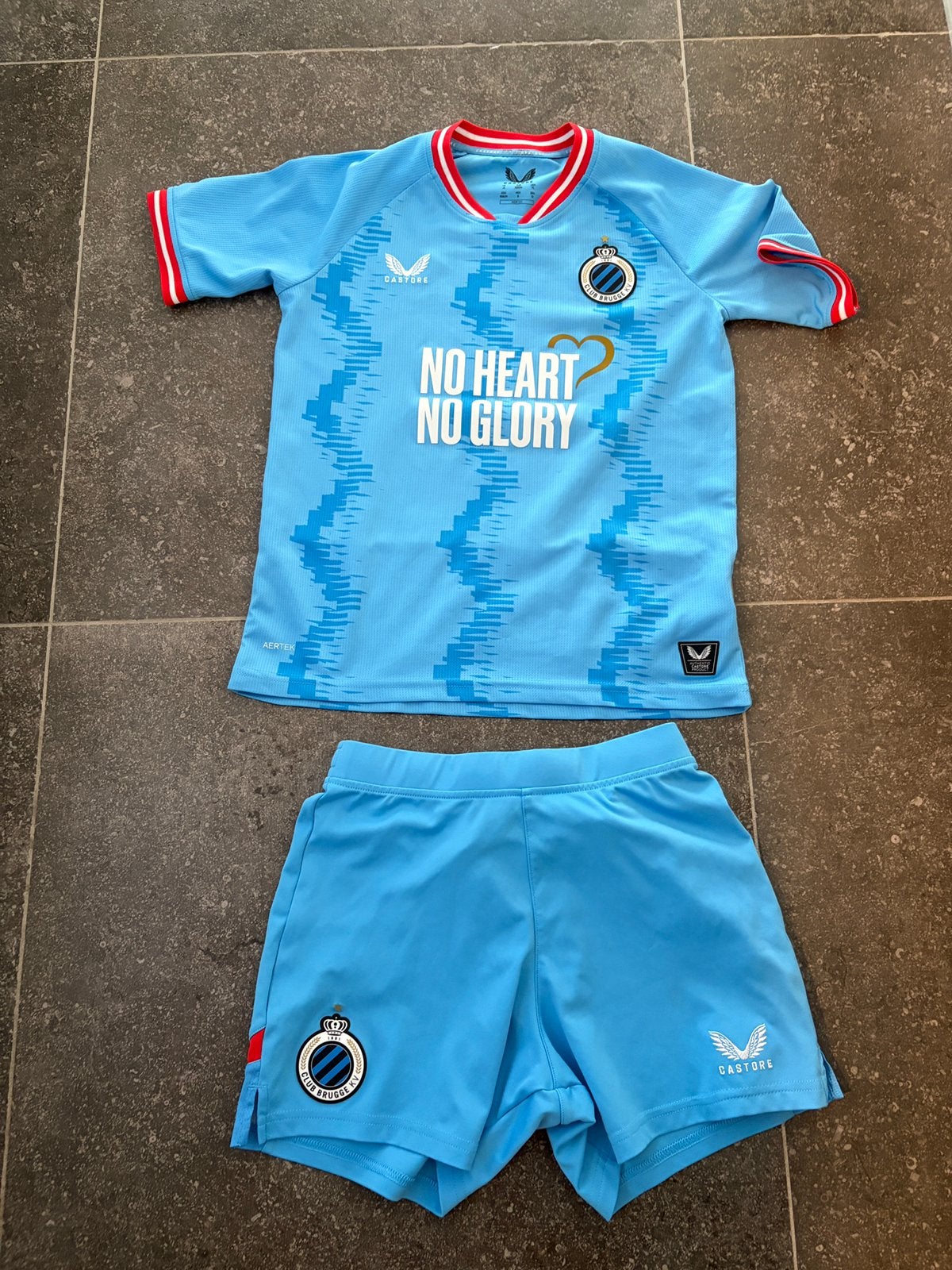 Club Brugge tenue maat 158, Enlèvement ou Envoi, Utilisé, Maillot