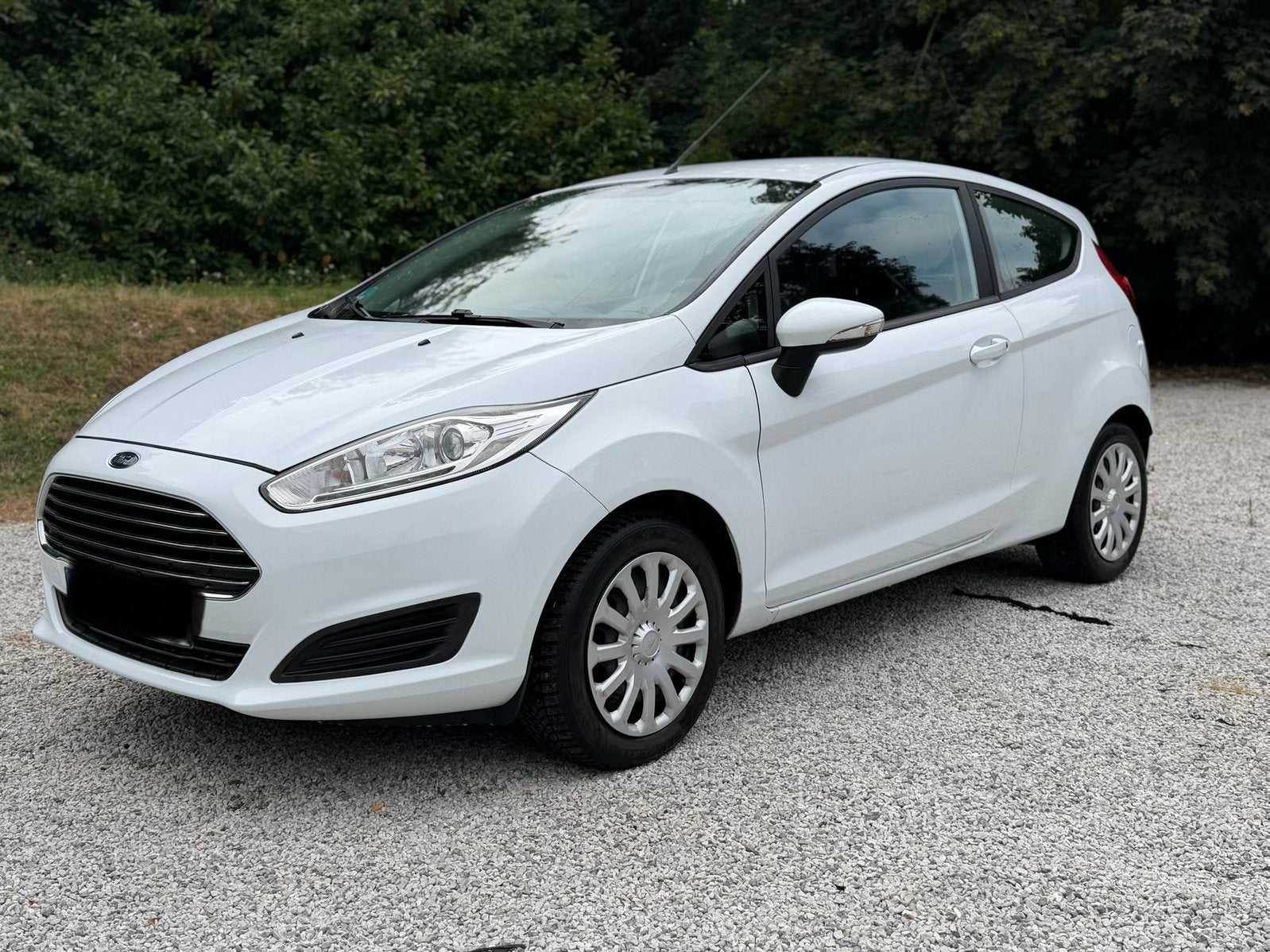 Ford fiesta met 12 maanden garantie 2015 97.000km benzine, Auto's, Ford, Wit, Bedrijf, Handgeschakeld, Onderhoudsboekje