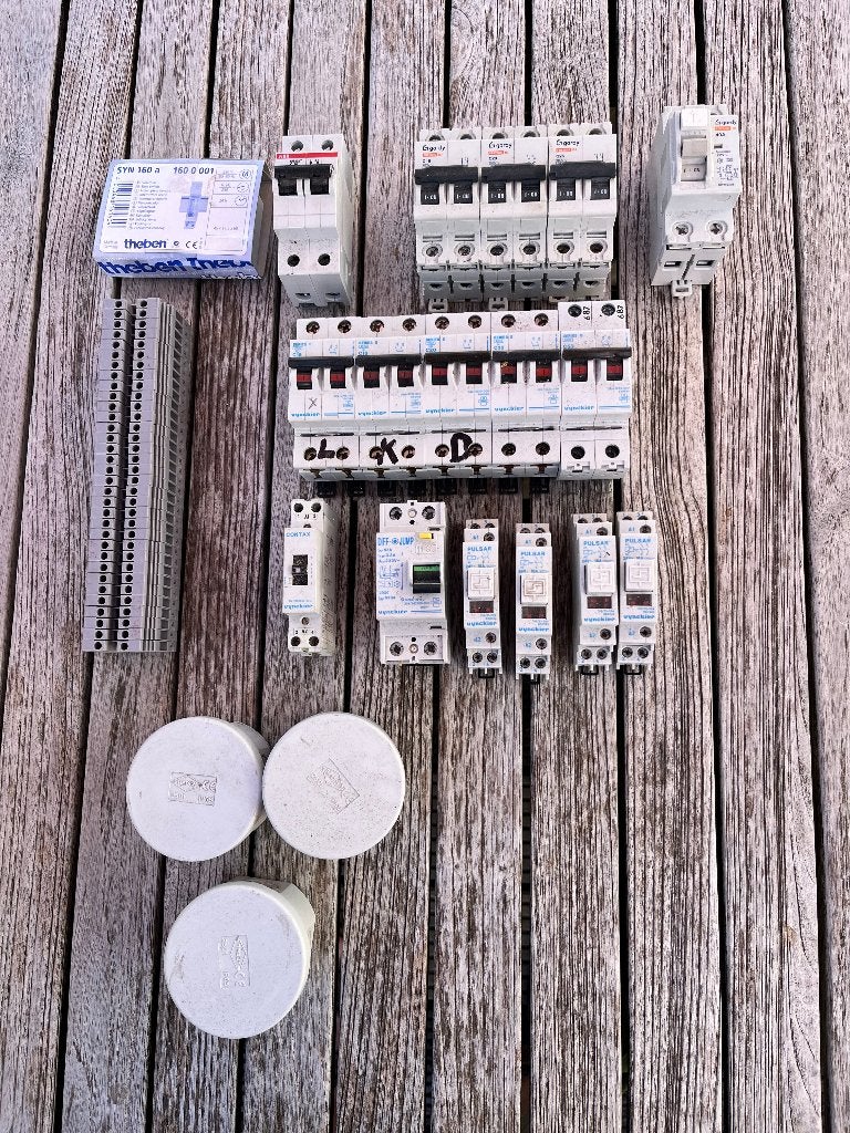Automaten & Aftakdozen & Verliesstroom autom., Elektronische apparatuur, Ophalen, Zo goed als nieuw
