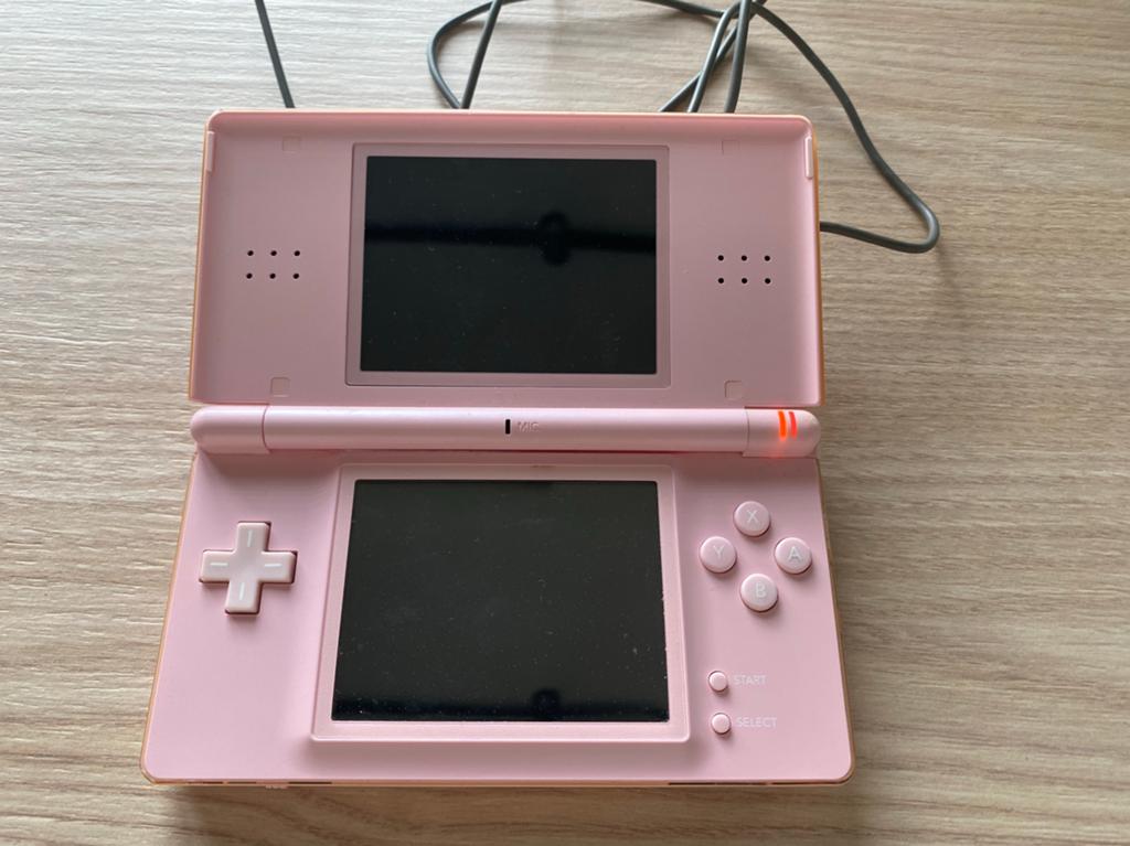Nintendo DS roze, Games en Spelcomputers, Ophalen, Gebruikt, Roze