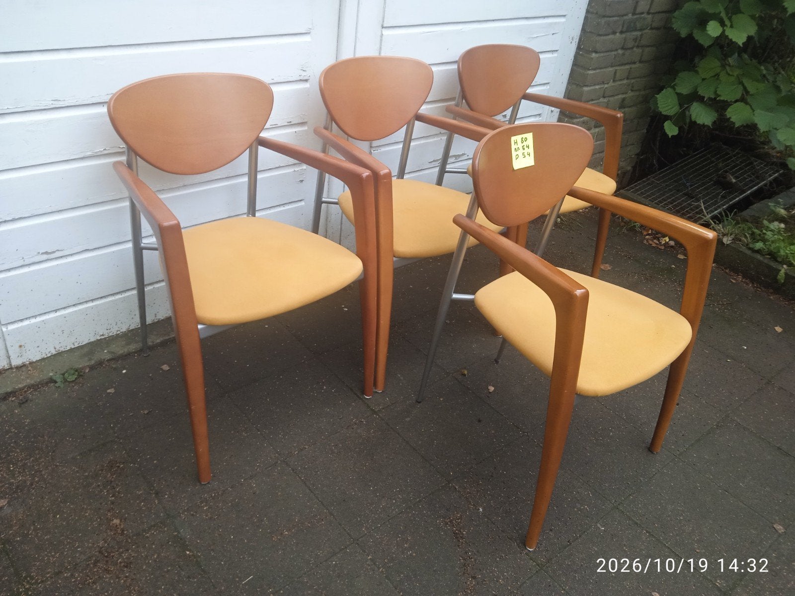 Chaises design vintage jaunes., Autres couleurs, Comme neuf, Enlèvement, Bois