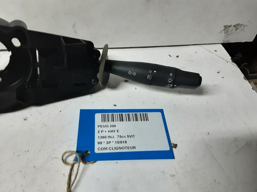 KNIPPERLICHTSCHAKELAAR 206 (2A / C/H/J/S) (9607459ZL), Auto-onderdelen, Kontakt-peugeot@peugeot.com, Gebruikt, Peugeot Deutschland GmbH