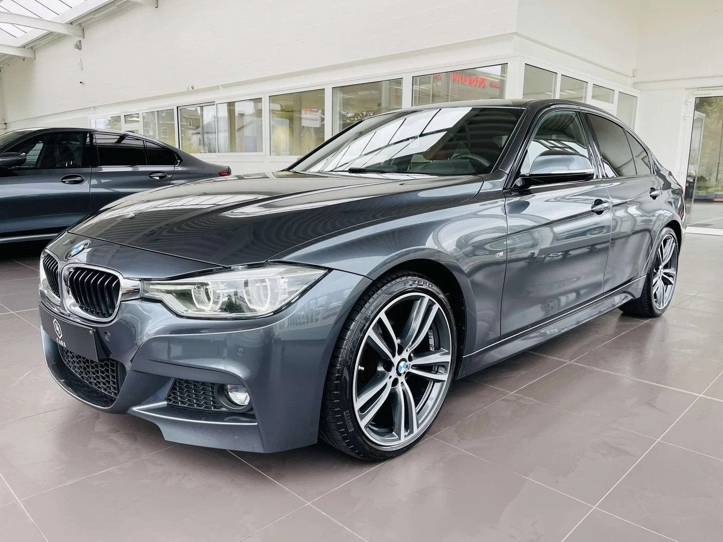 BMW 3 Serie 318 dA * GARANTIE + PACK M + LED + GPS + CUIR *, Auto's, BMW, Automaat, 4 cilinders, Leder, Navigatiesysteem