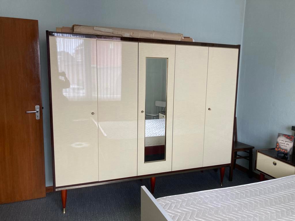 Kleerkast vintage retro stijl, Ophalen