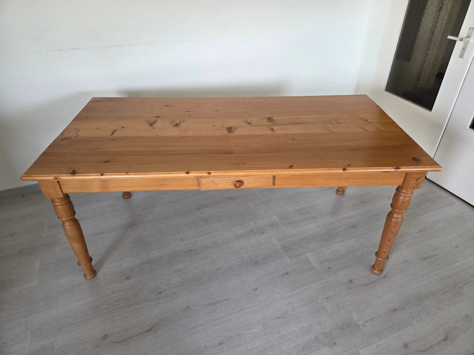 Table de salle à manger Leuven, Enlèvement