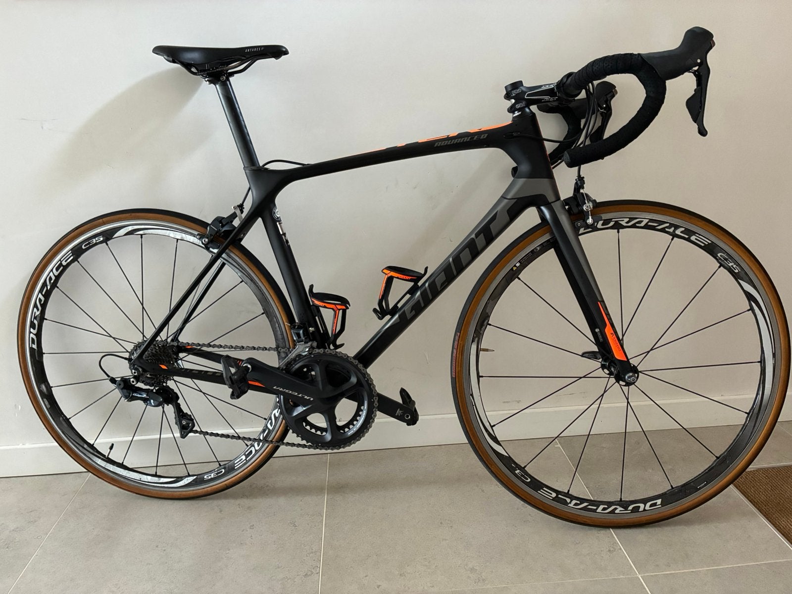 Velo, Enlèvement, Comme neuf, Carbone, Giant