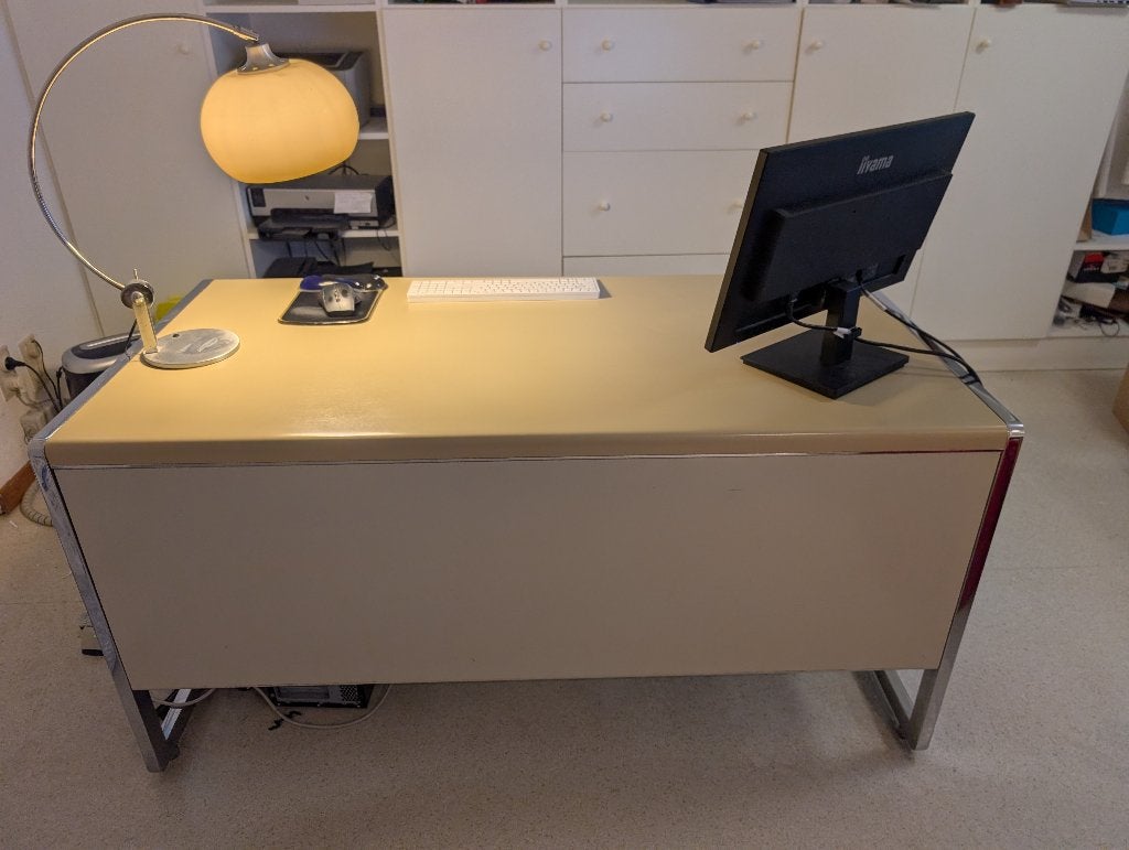Bureau ATAL vintage années 70 + lampe assortie, Enlèvement, Utilisé