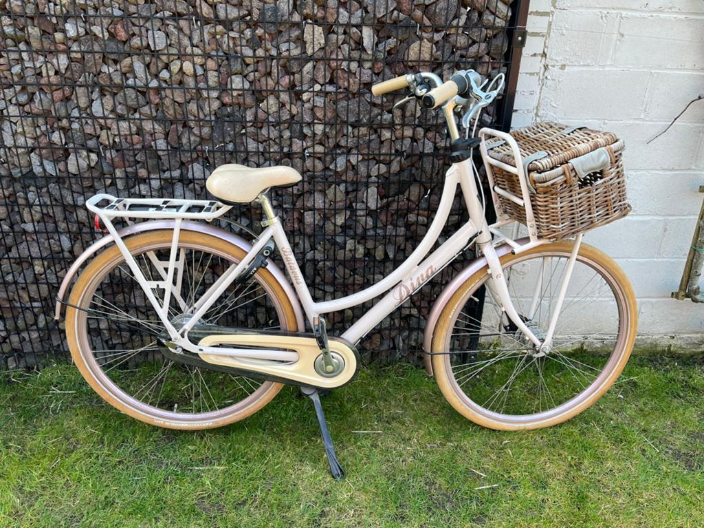 Damesfiets Batavus Diva, Fietsen en Brommers, Ophalen, Zo goed als nieuw, Trommelrem, 26 inch of meer