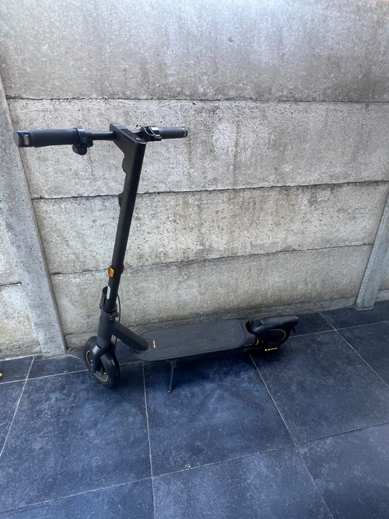 Ninebot G2 Max E-step, Vélos & Vélomoteurs, Trottinettes, Comme neuf, Step électrique (E-scooter), Enlèvement