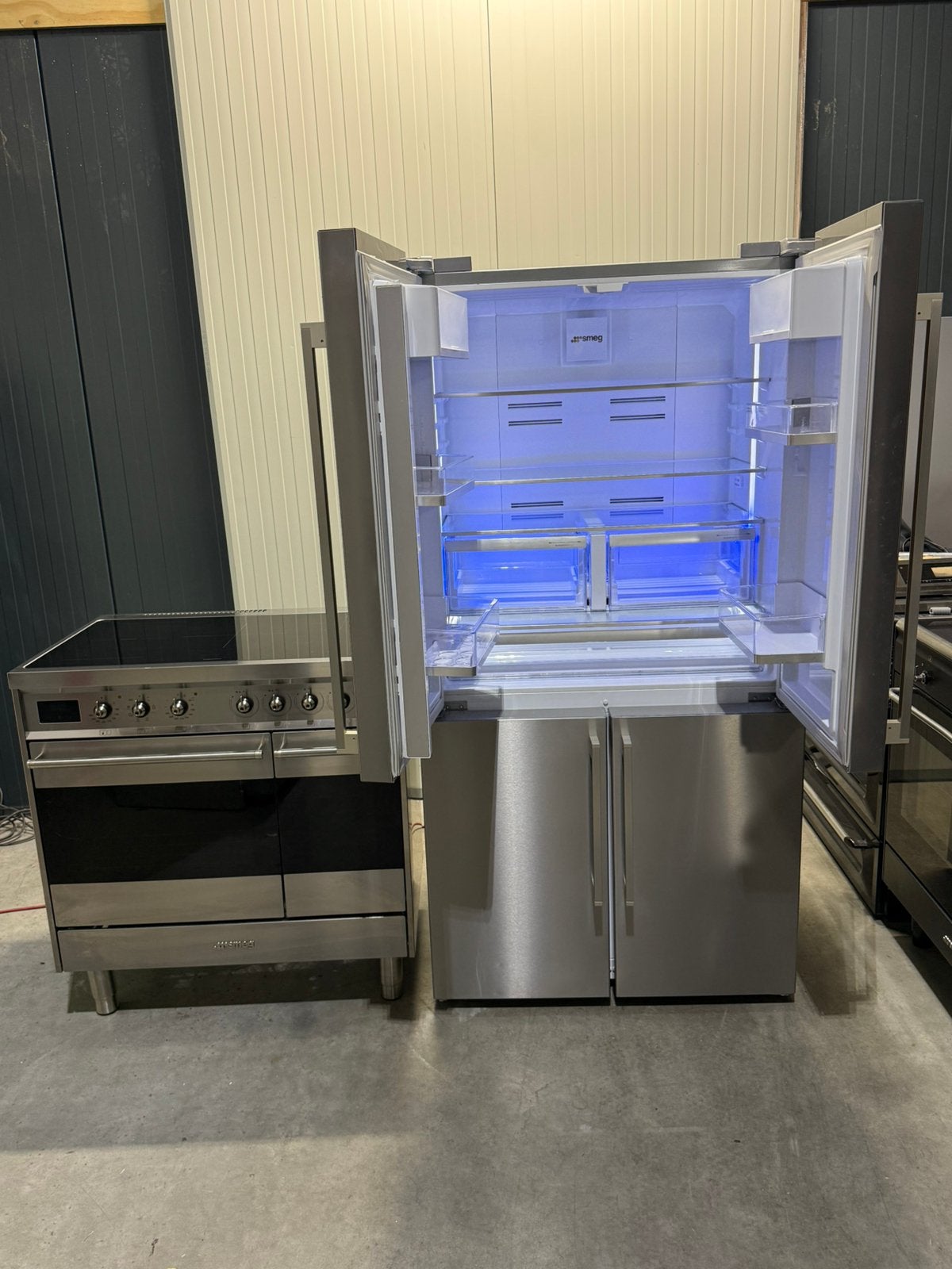 SMEG inductie met bijbehorende SMEG koelkast, Electroménager, Cuisinières, Enlèvement ou Envoi, Induction