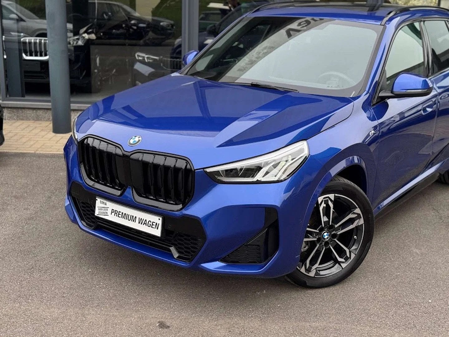 BMW X1 sDrive18i M Sport / PANODAK / TREKHAAK / DODE HOEK, Gebruikt, Zwart, 1 kg, Leder