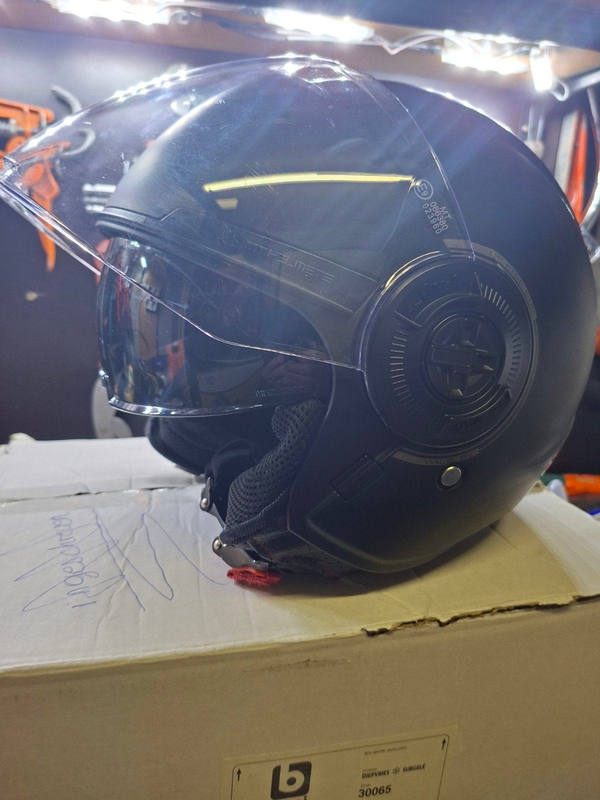 Motohelm mt L, Motoren, Ophalen of Verzenden, L