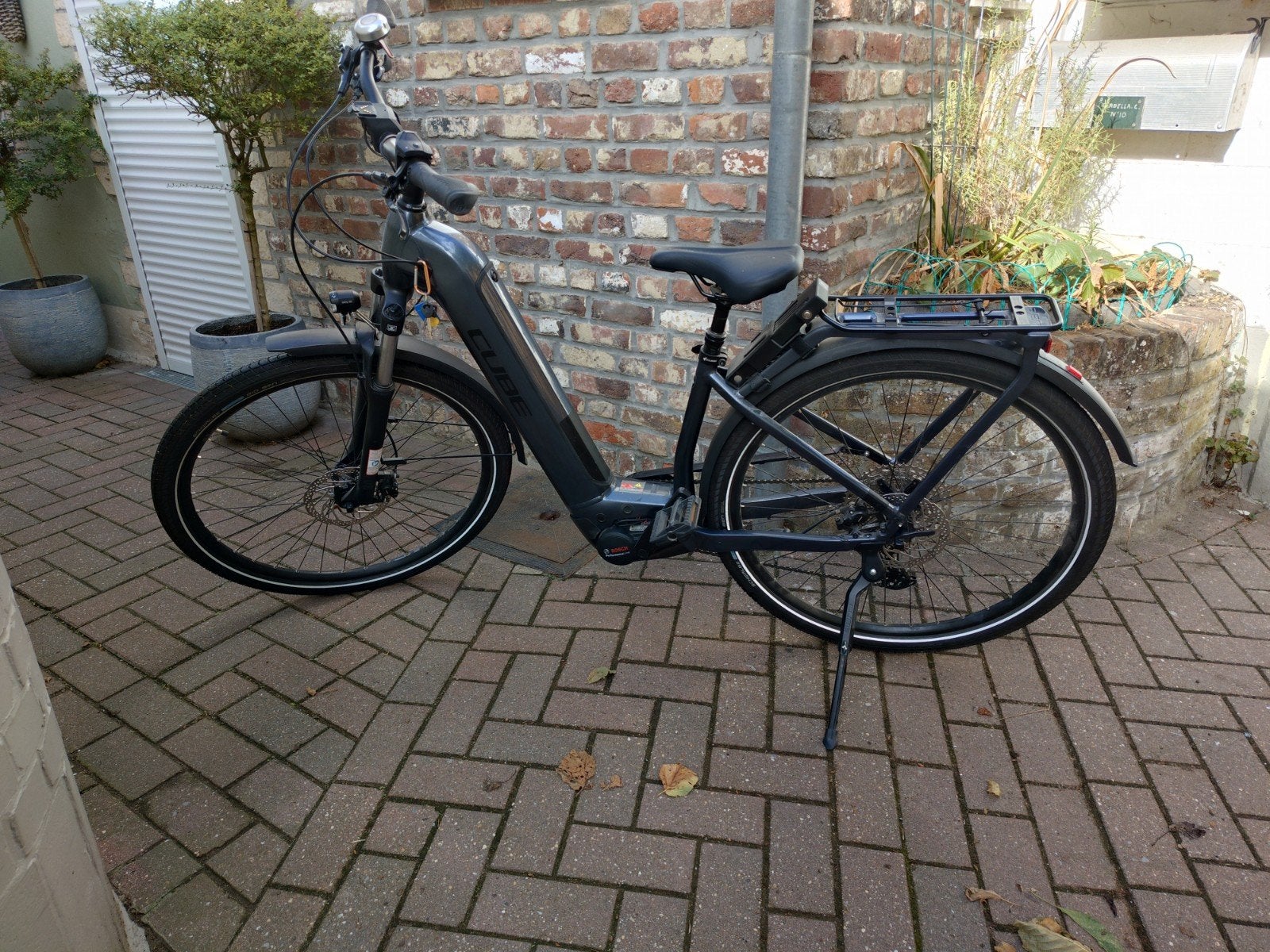 vélo électrique cube touring pro neuf + nombreux accessoires, Vélos & Vélomoteurs, Enlèvement, Cube