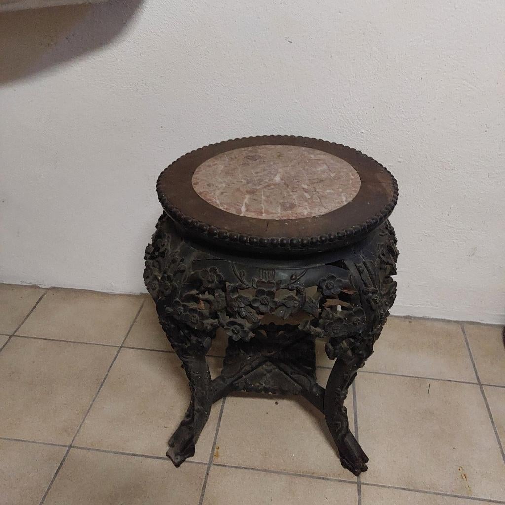 base de plante chinoise antique, Enlèvement