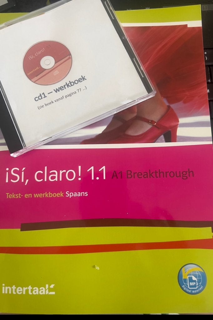 handboek Spaans beginners iSi Claro! 1.1, Boeken, Studieboeken en Cursussen, Ophalen of Verzenden, Zo goed als nieuw, Niet van toepassing