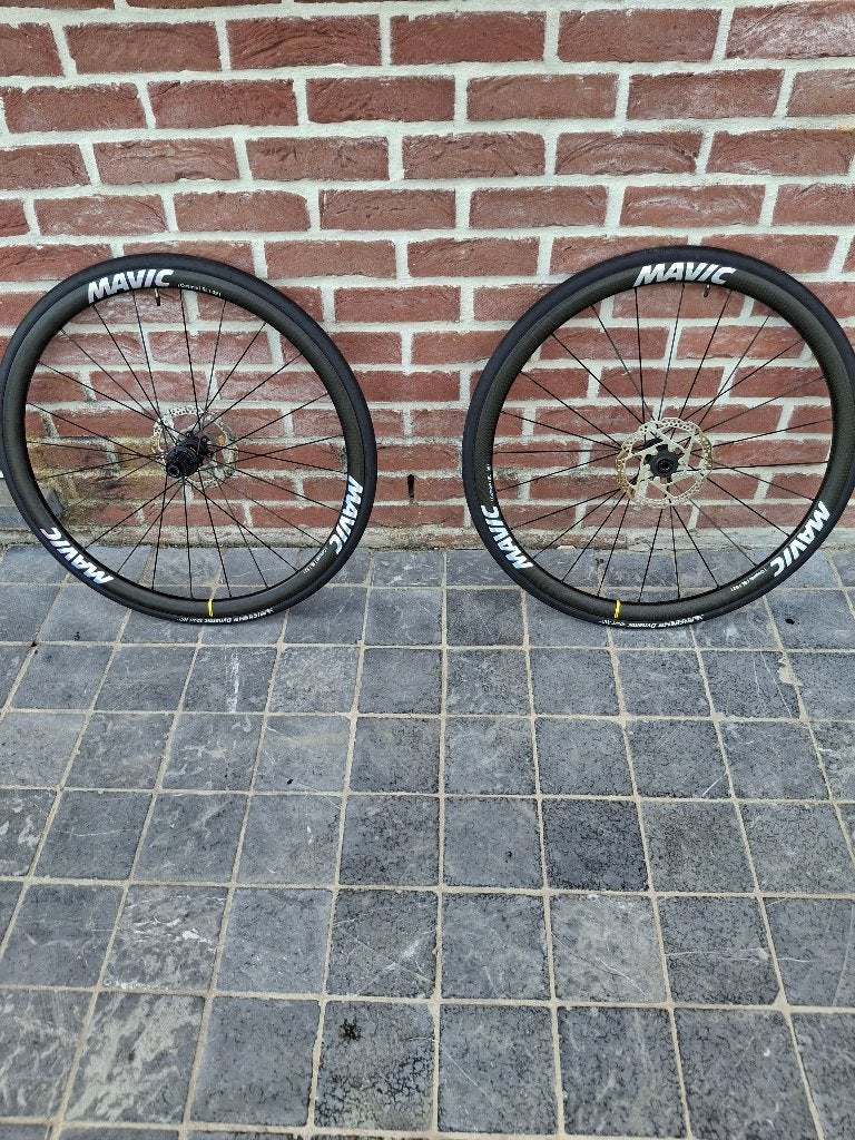 Mavic Cosmic SL32 carbone tubeless, Autres marques, Comme neuf, Enlèvement, 28 pouces
