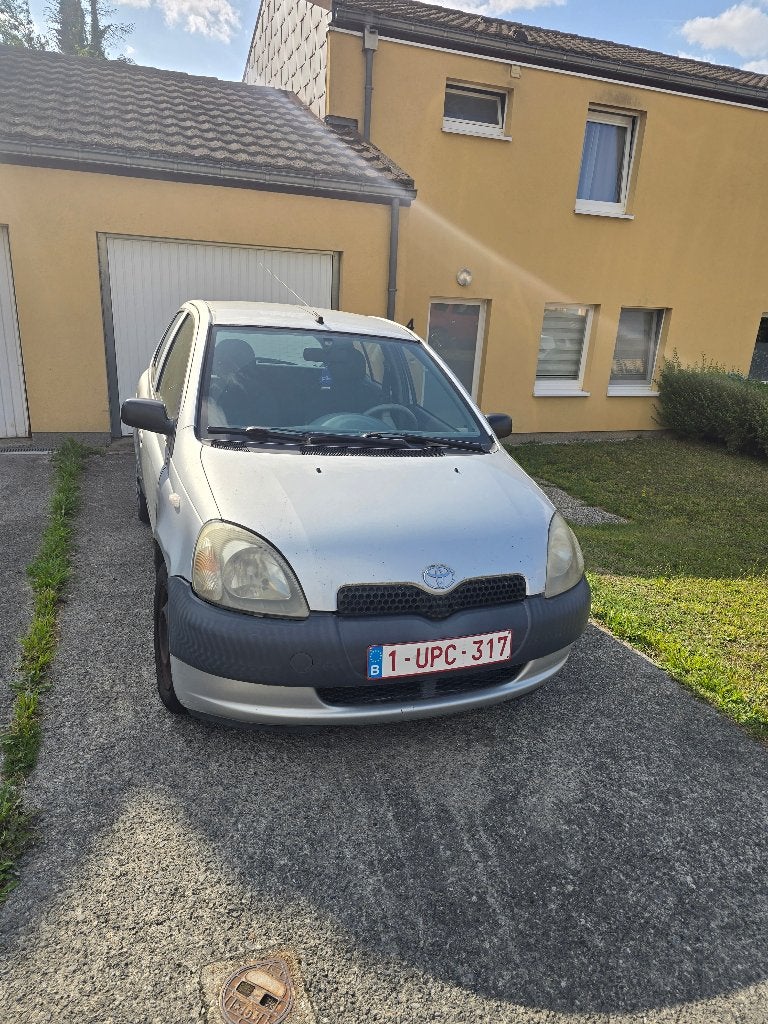 Toyota yaris, Autos, Argent ou Gris, Achat, Boîte manuelle, 5 portes