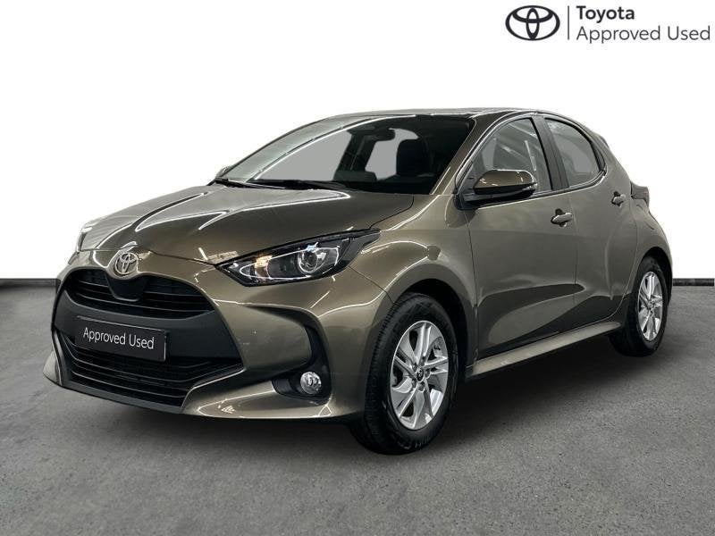 Toyota Yaris 116hp HEV Dynamic | carplay | camera, Automaat, Bruin, https://public.car-pass.be/vhr/4886a37a-d040-422d-89ff-5b30f8ec234c