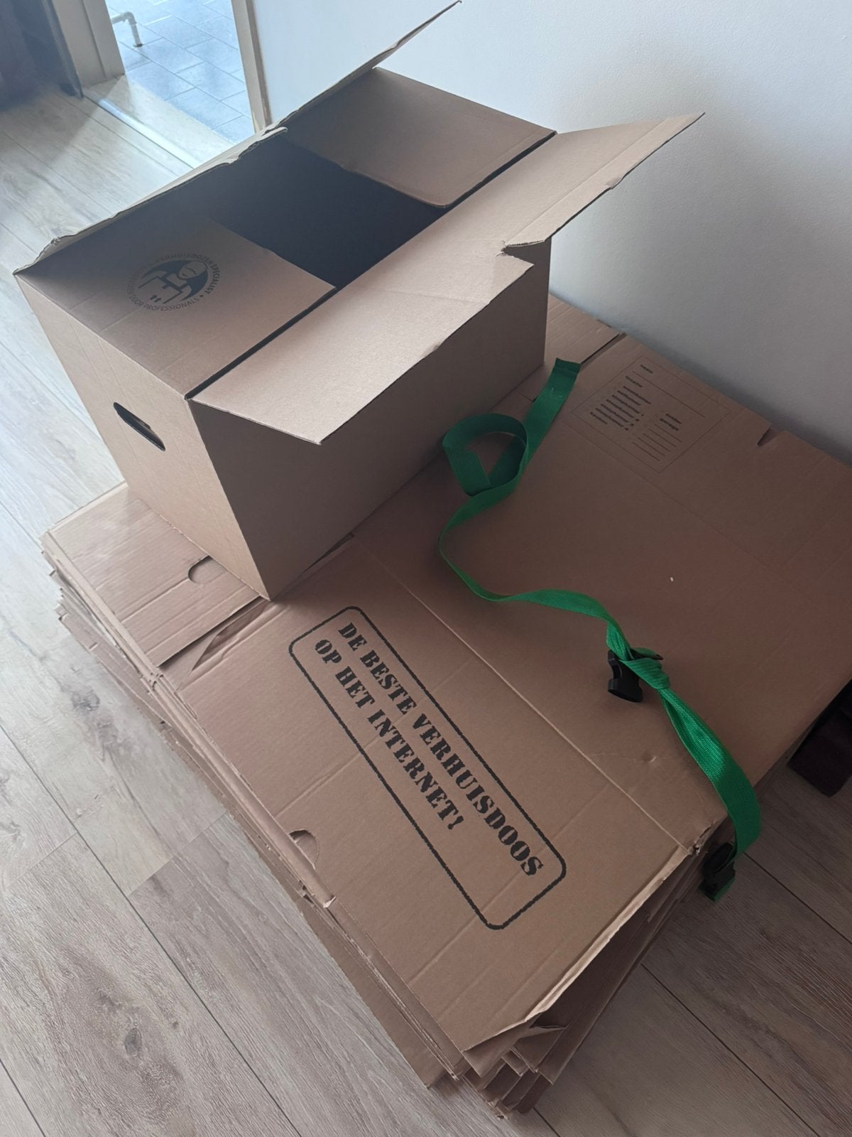 Verhuisdozen, Ophalen, Zo goed als nieuw