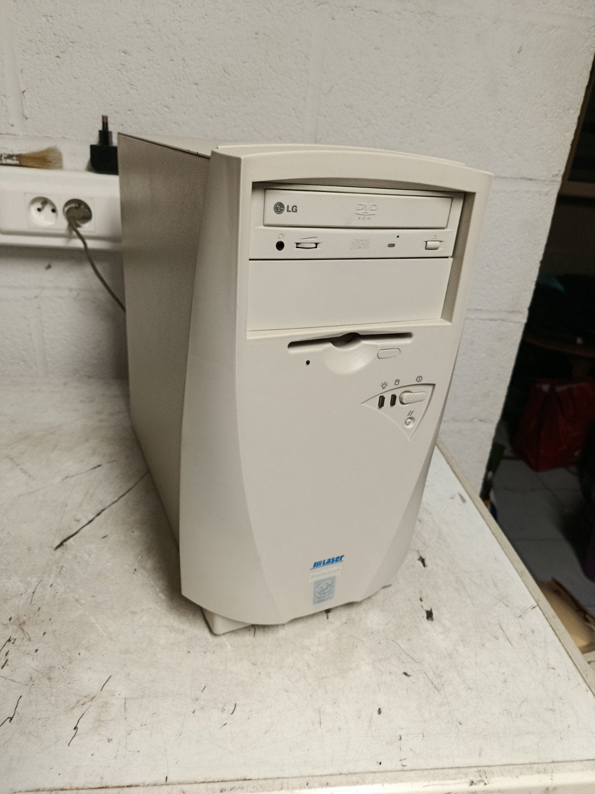 P3 windows 98 PC dit weekend voor 50 eur, Computers en Software, Ophalen