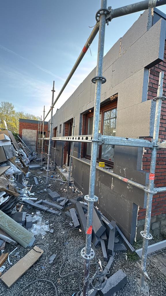 Travaux de façades et toitture 0465142701, 15 m² ou plus, Comme neuf, Mousse rigide (PIR), 12 cm ou plus