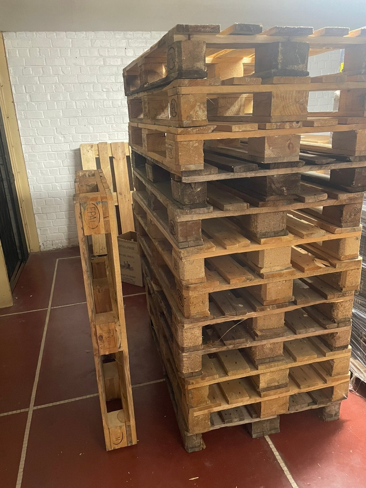 Europaletten 42 stuks, Enlèvement, Comme neuf
