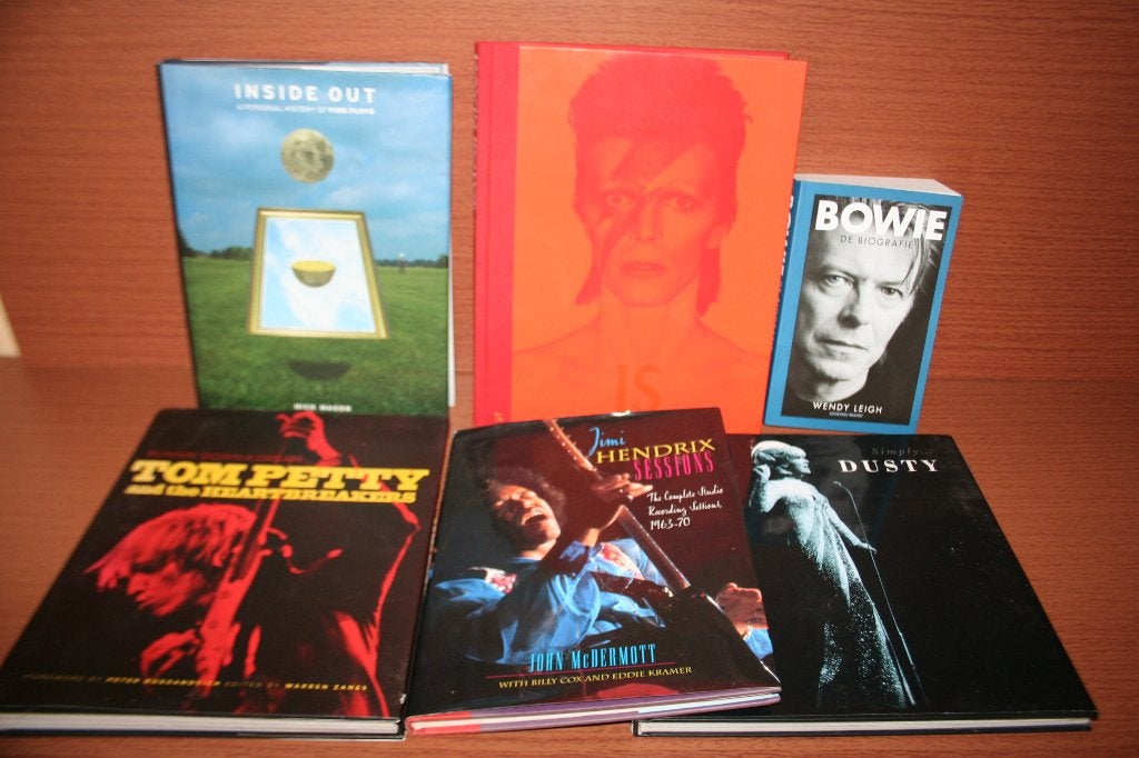 Collectie boeken RG36 pink floyd bowie tom petty hendrix, Enlèvement