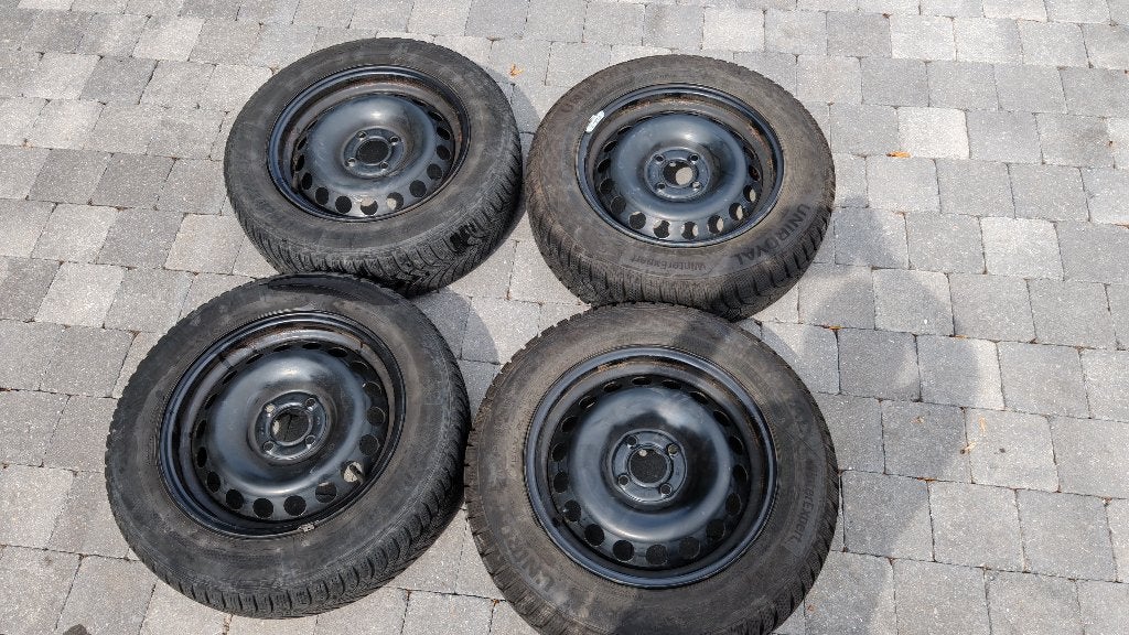 Set pneus hiver  (clio 4), Auto-onderdelen, Banden en Velgen, Ophalen, Gebruikt, 15 inch, Band(en)