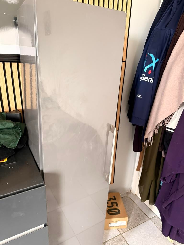 Meuble de salle de bain, Offres d'emploi