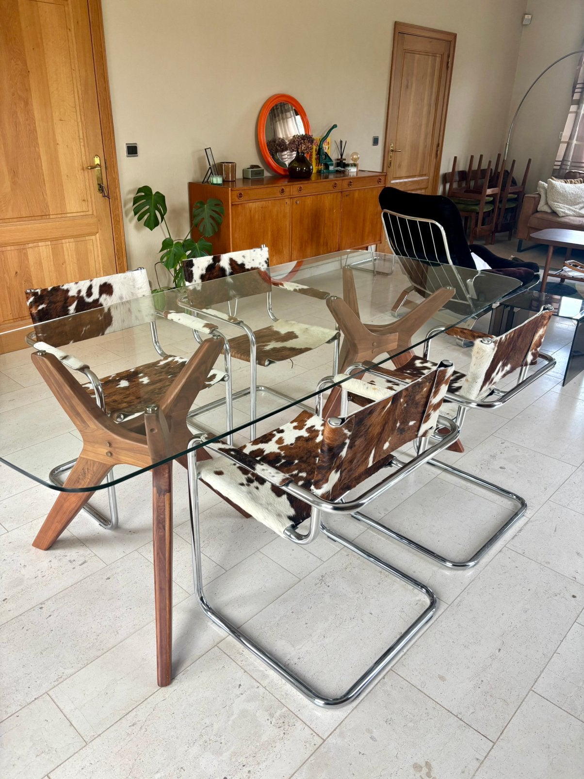 4 chaises style cantilever en peau de vache, Enlèvement, Comme neuf