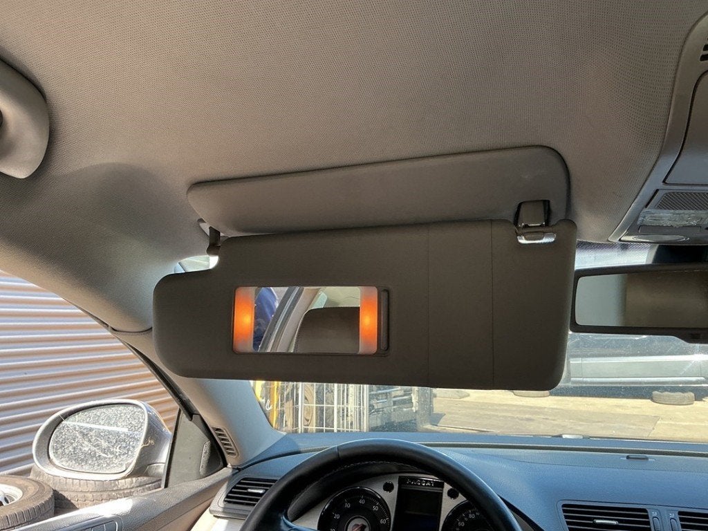 PARE-SOLEIL Volkswagen Passat Variant (3C5) (|3C0857551AC|), Volkswagen, Volkswagen AG, Utilisé, Kundenbetreuung@volkswagen.de
