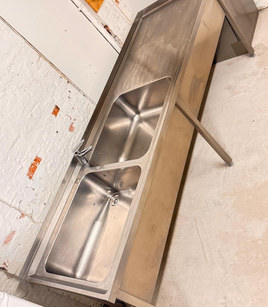Professionele RVS dubbele spoelbak met kraan – horeca spoel, Ophalen, Zo goed als nieuw
